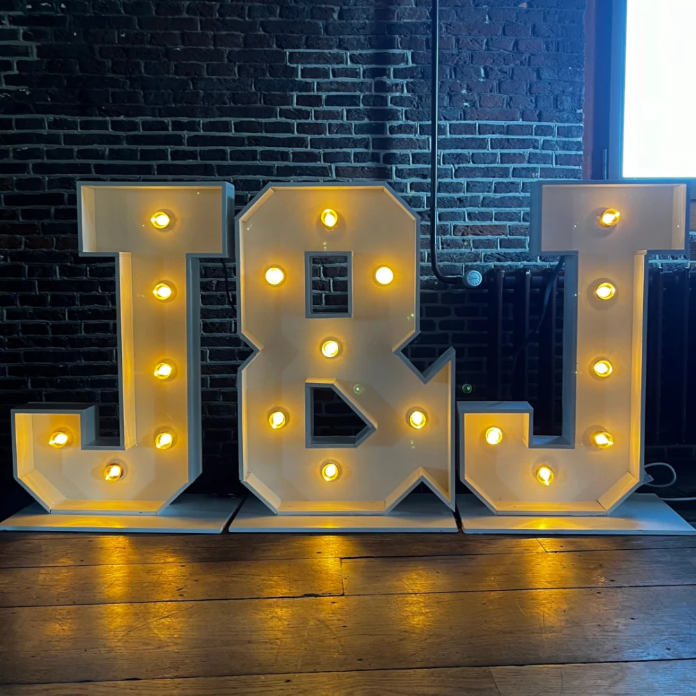 Lichtletters huren of lichtcijfers huren? 1 lichtletters