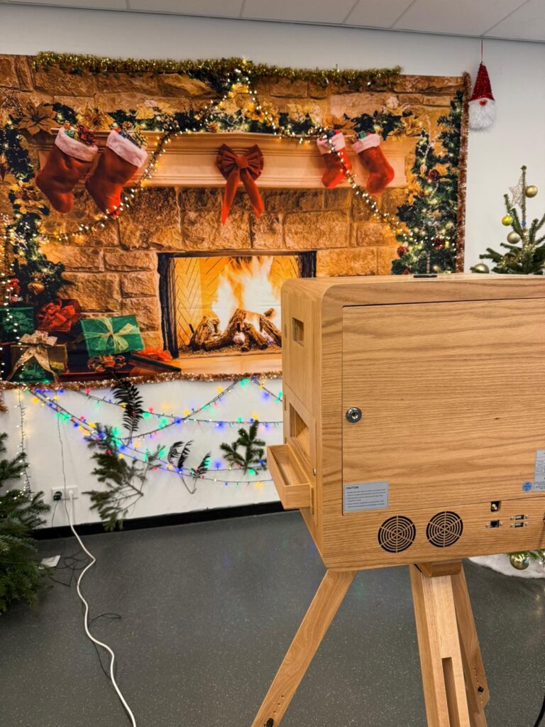 Fotohokje vs open photobooth: wat is beter?